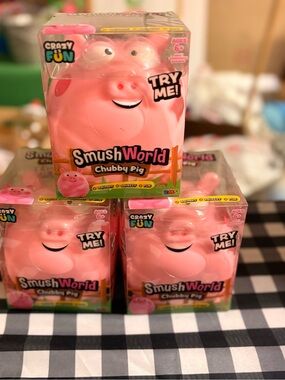 Jumbo SmushWorld Chubby Pig Squishy Toy - Pink
